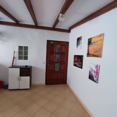 Apartment Nika Umag Luaran gambar