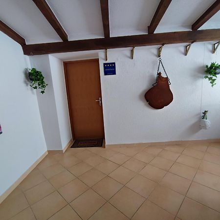 Apartment Nika Umag Luaran gambar