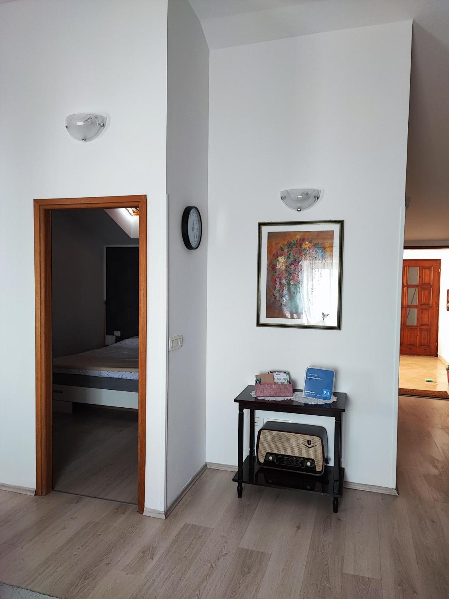 Apartment Nika Umag Luaran gambar