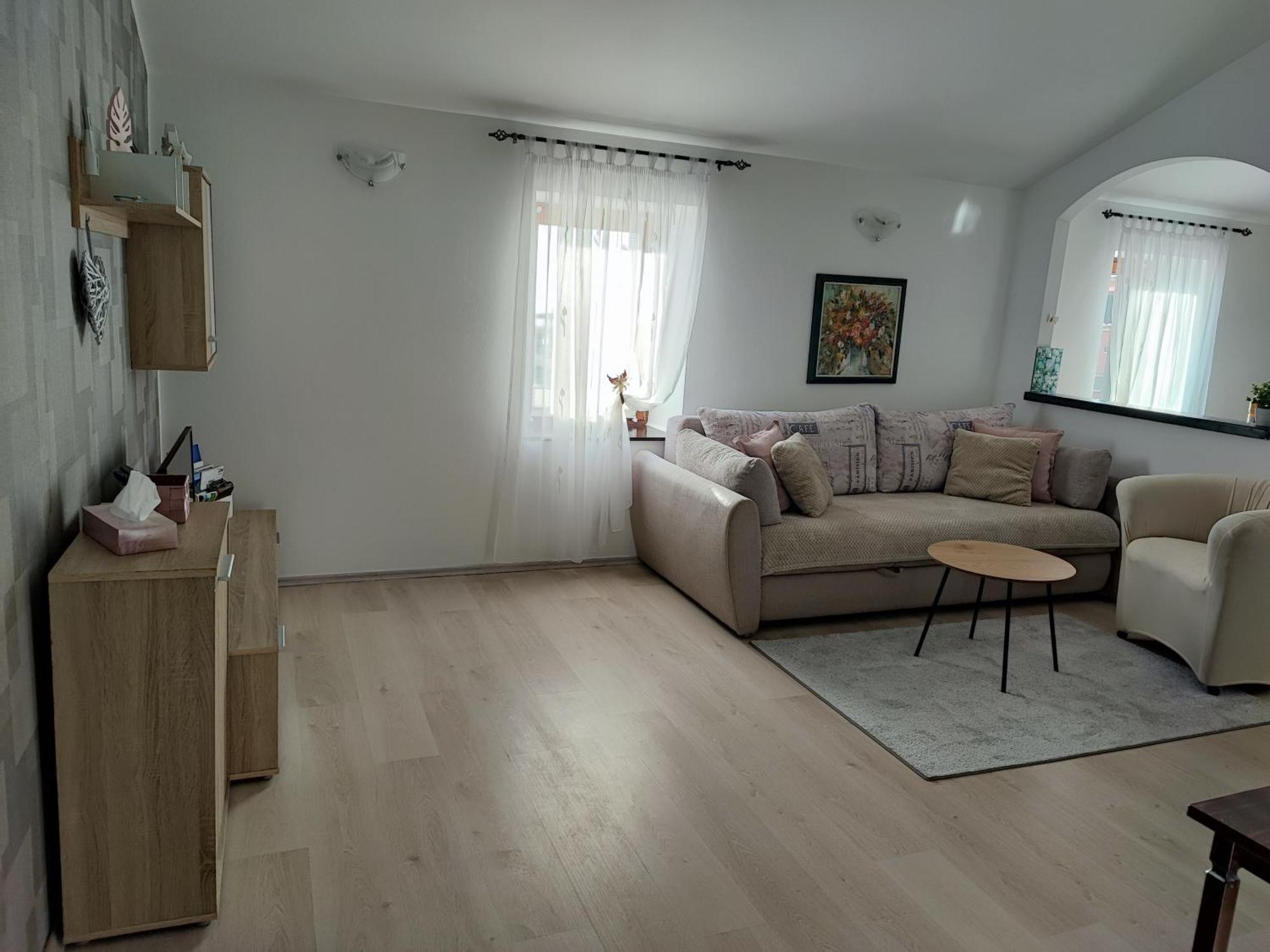 Apartment Nika Umag Luaran gambar